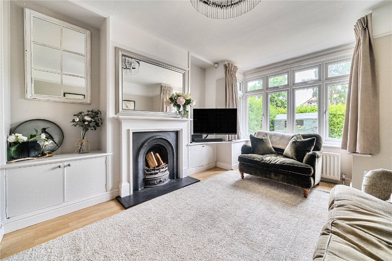 Broomleaf Road, Farnham, Surrey, GU9