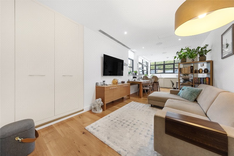 Hogarth Lane, London, W4