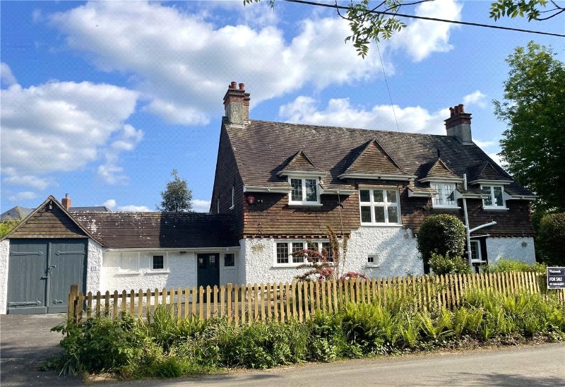 Manor Road, Milford On Sea, Lymington, Hampshire, SO41