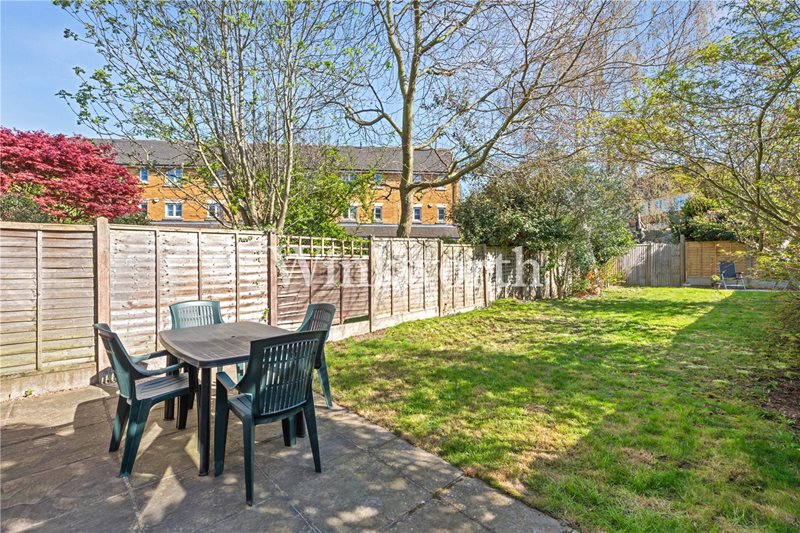 Westminster Drive, London, N13