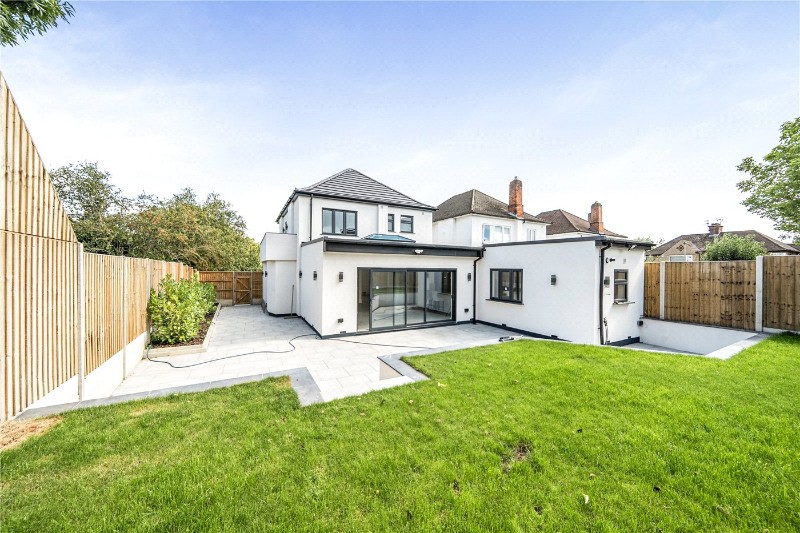Highview Avenue, Edgware, HA8
