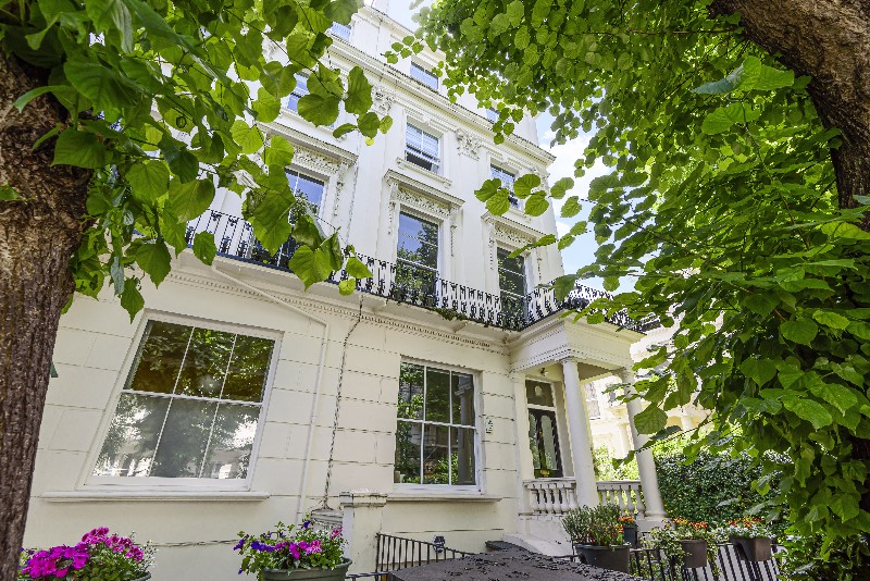 Clifton Gardens, Little Venice, London, W9