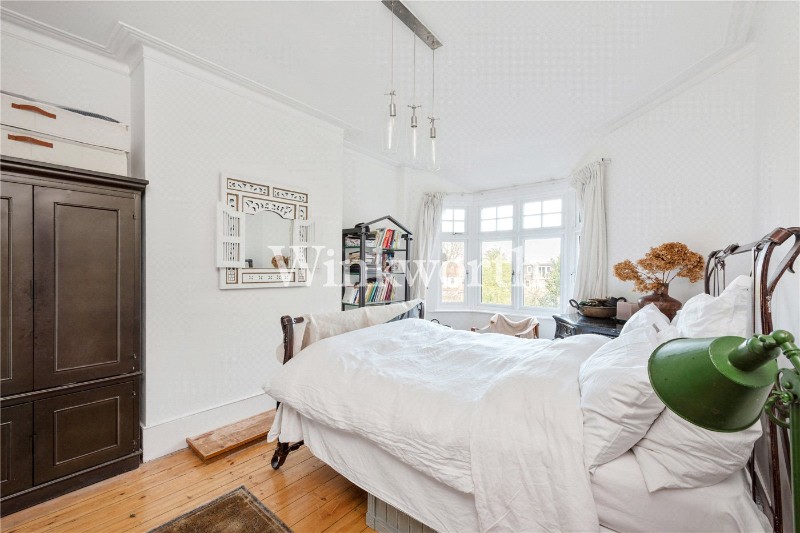 Cranley Gardens, London, N13