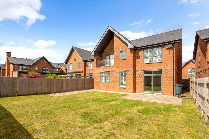 Vickers Close, Longcross, Surrey, KT16