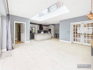 Tolworth Rise South, Surbiton, KT5