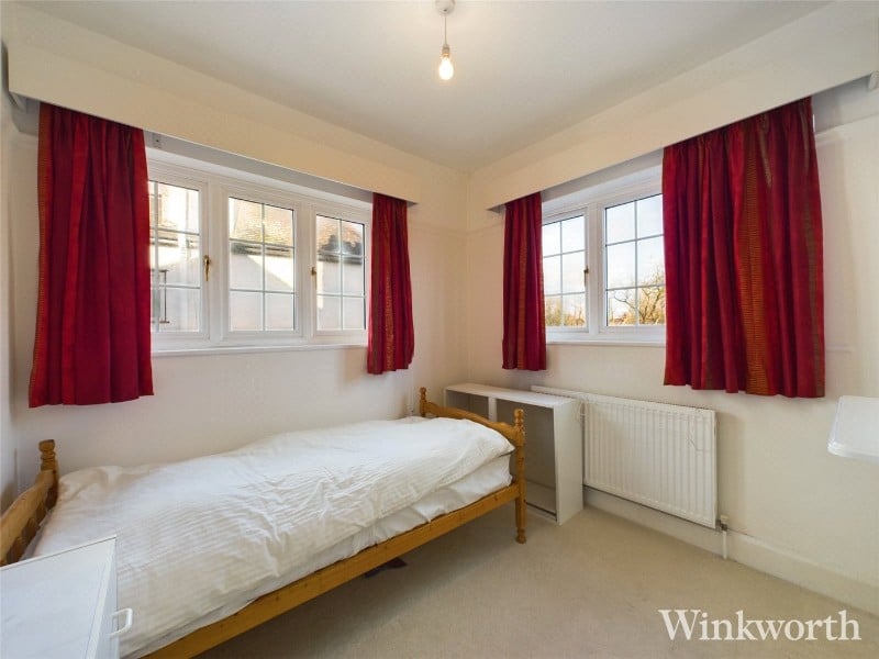 Tring Avenue, London, W5