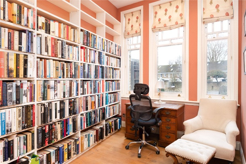 Lower Common South, London, SW15