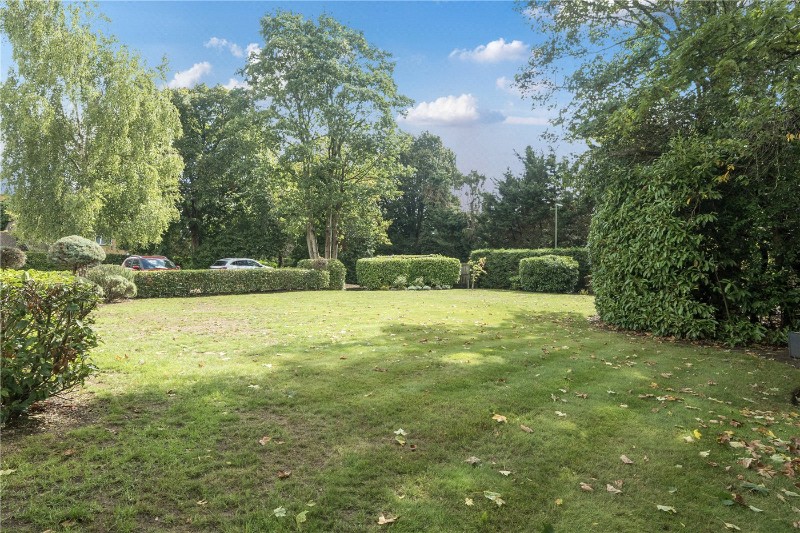 Westbourne Place, Farnham, Surrey, GU9