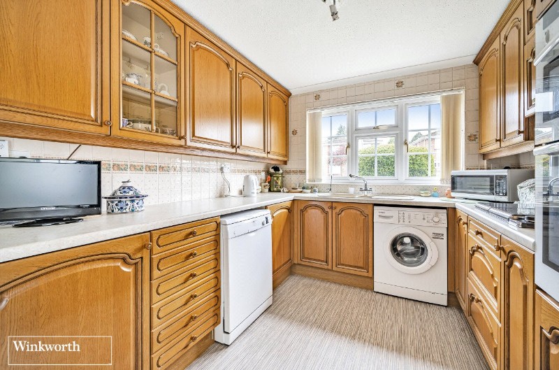 Holy Barn Close, Basingstoke, Hampshire, RG22