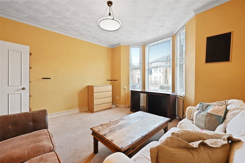 Bloemfontein Road, London, W12