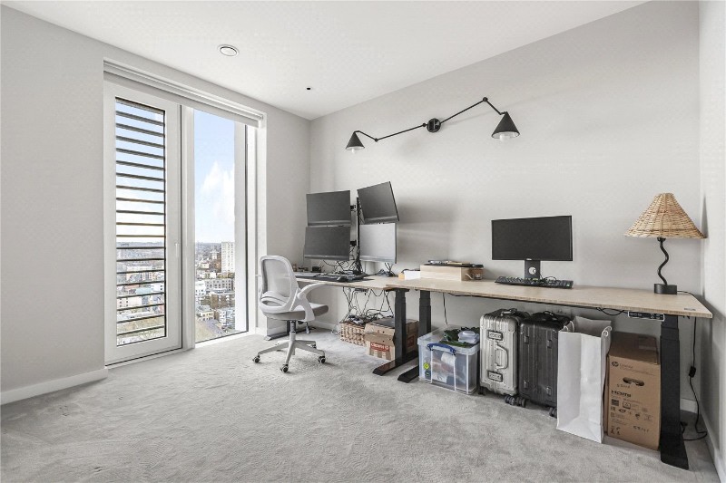 Cendal Crescent, London, E1