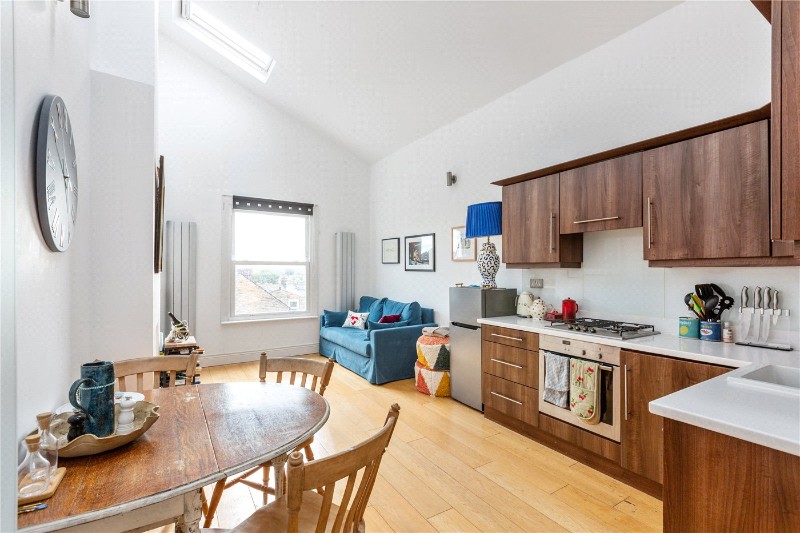 Gubyon Avenue, London, SE24