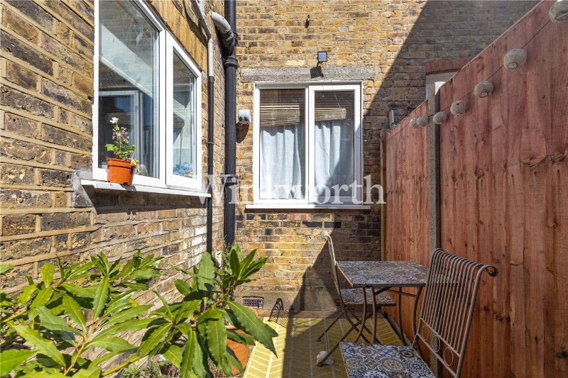 Waltheof Avenue, Tower Gardens, London, N17