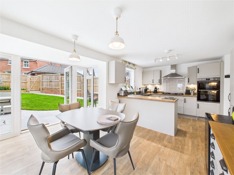 Clarissa Close, Tiverton, Devon, EX16