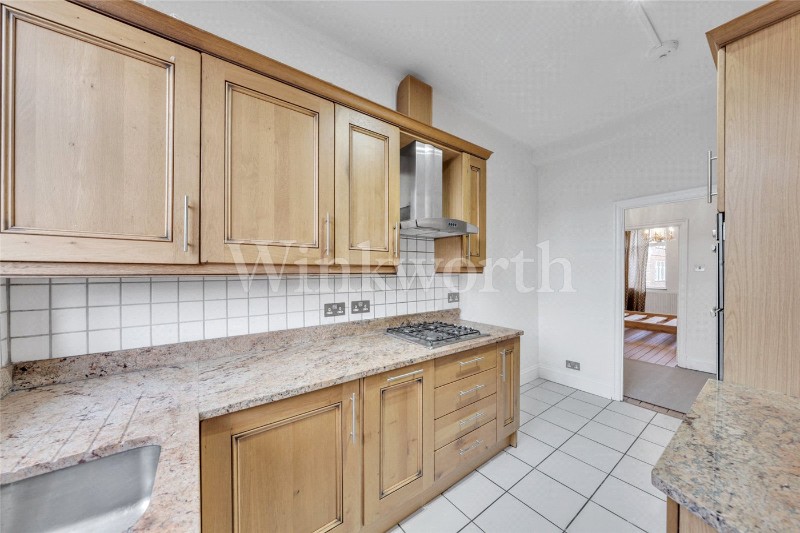 Golders Green Road, London, NW11