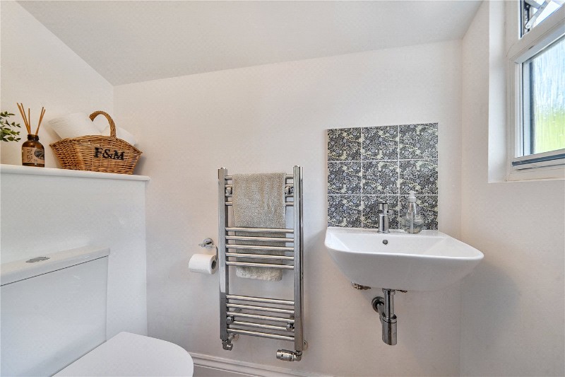 Edward Road, Farnham, Surrey, GU9