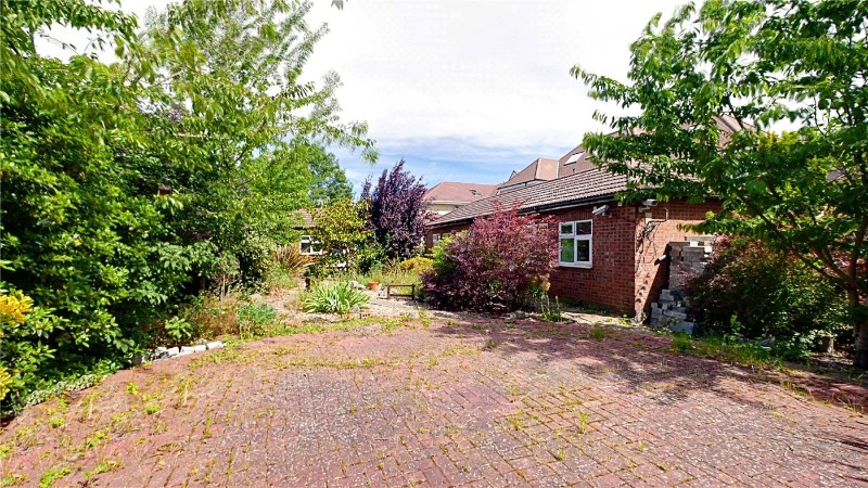 Great West Road, Isleworth, TW7