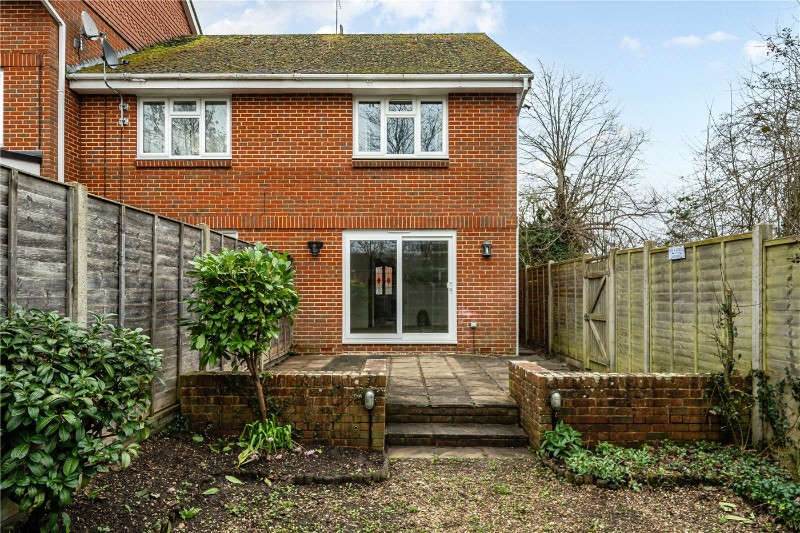 Ferns Mead, Farnham, Surrey, GU9