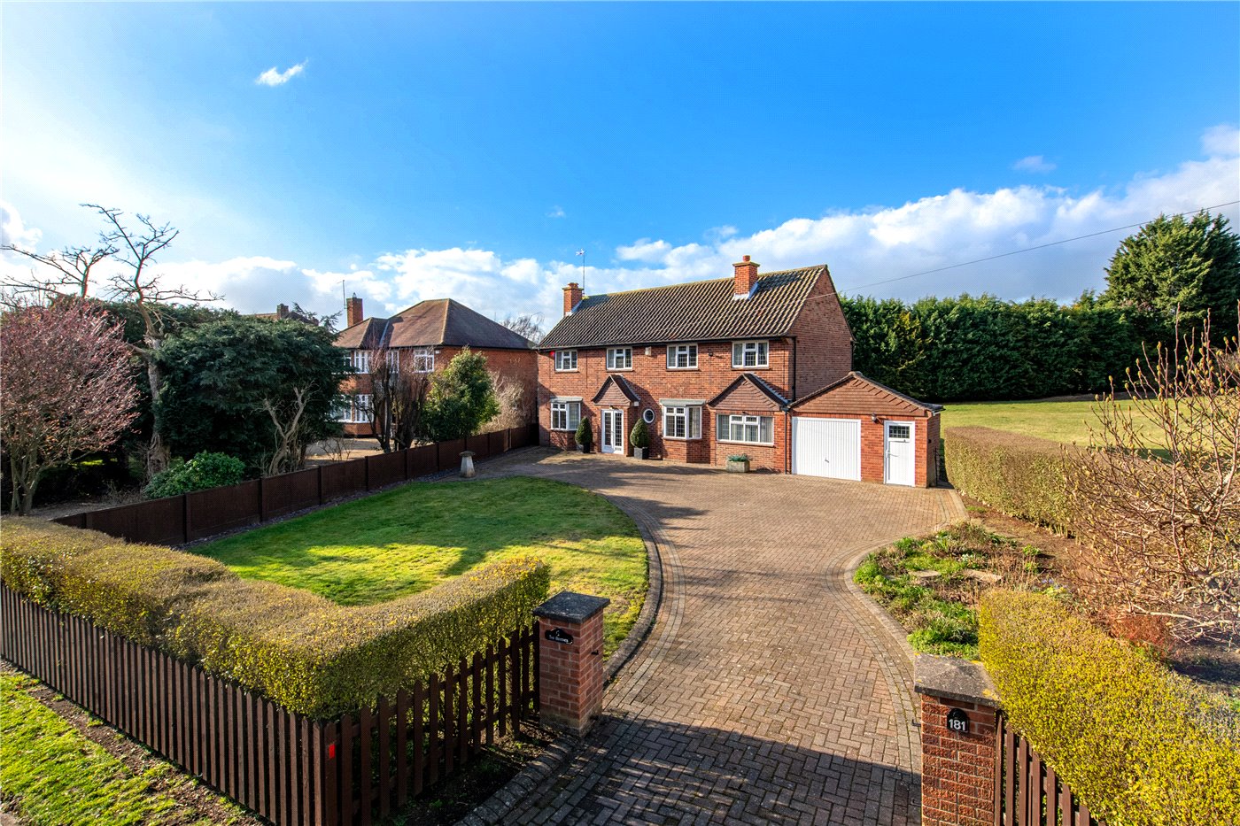 5 bedroom property for sale in Manthorpe Road, Grantham, Lincolnshire