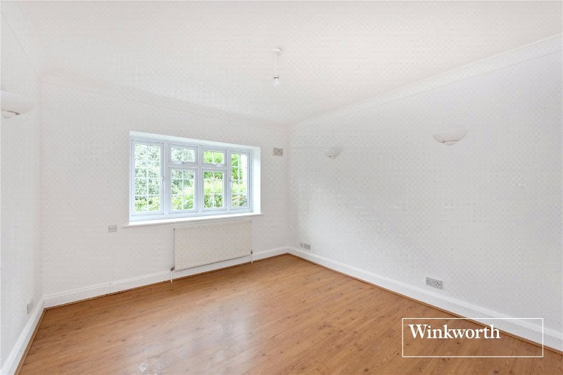 Etchingham Court, Etchingham Park Road, Finchley, London, N3