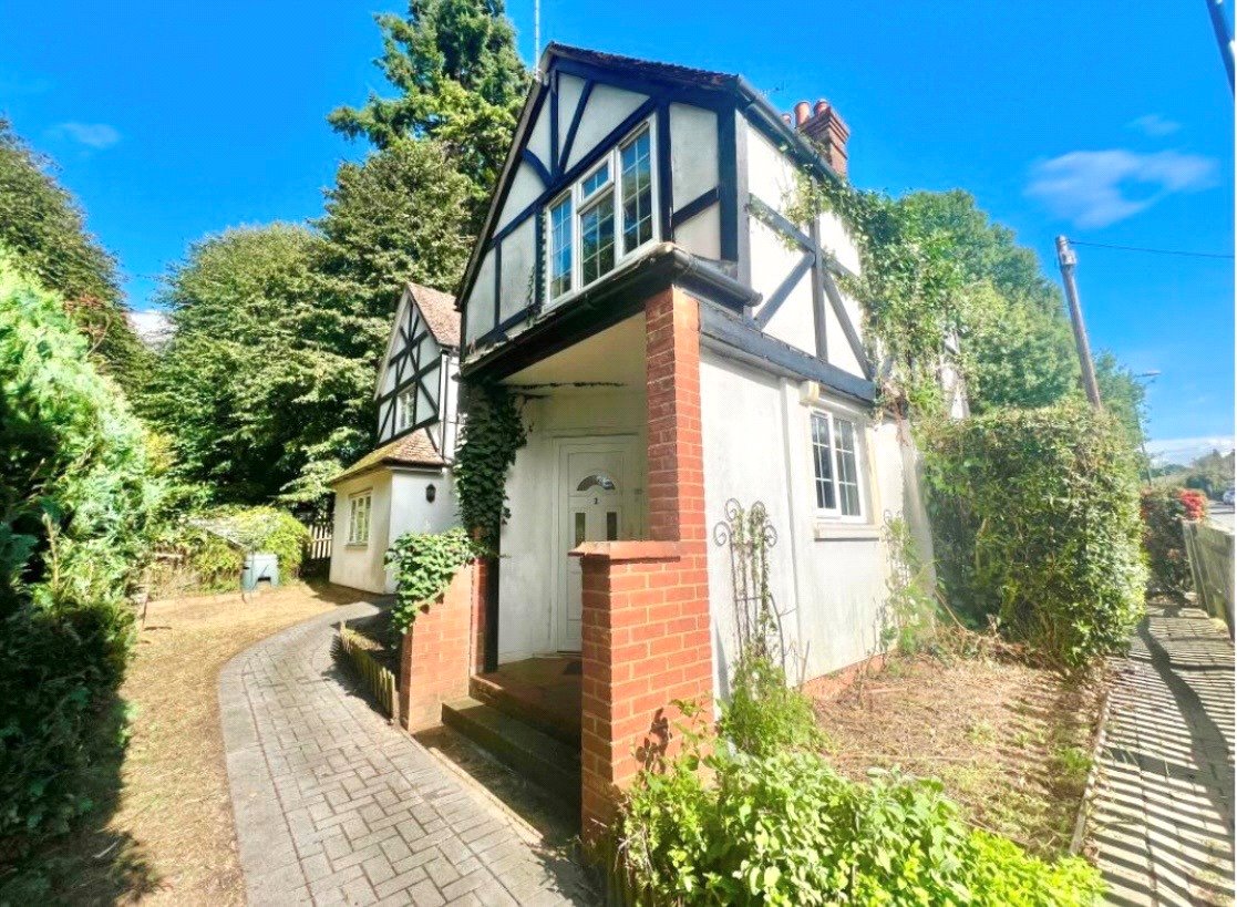 Hatch Lodge, 27 High Street, West End, Southampton, SO30