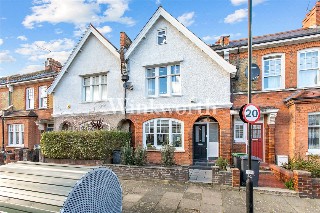 Russell Avenue, London, N22
