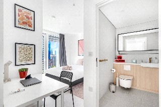 Cendal Crescent, London, E1