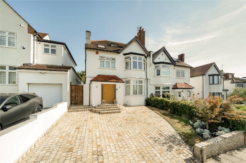 Fitzalan Road, Finchley, London, N3