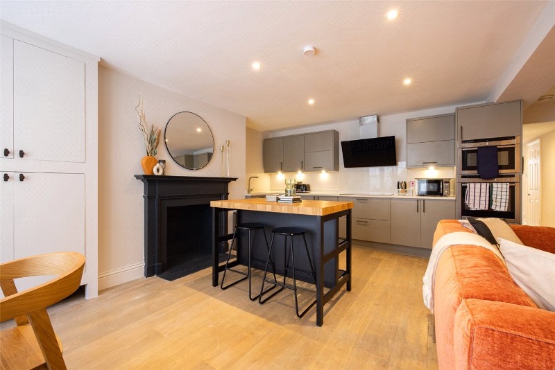 Gloucester Mews, Bayswater, W2