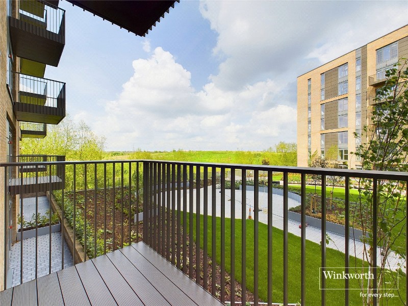 Flagstaff Road, Bankside Gardens, Reading, Berkshire, RG2