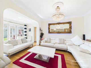 Queens Walk, Kingsbury, London, NW9