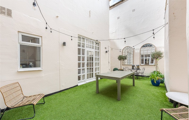 Warwick Square, London, SW1V