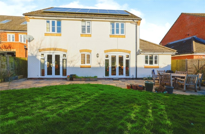 Fruitfields Close, Devizes, Wiltshire, SN10
