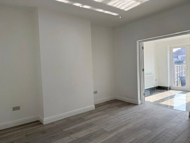 Reeves Avenue, Kingsbury, London, NW9