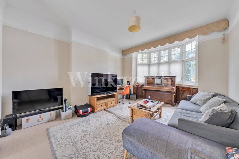 North End Road, London, NW11