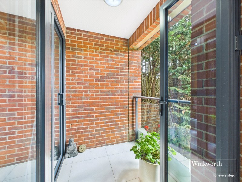 Ashley Lane, Hendon, London, NW4