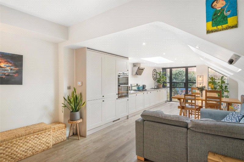 Carberry Road, London, SE19