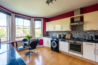 Deronda Road, London, SE24