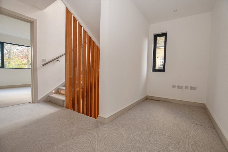 New Wokingham Road, Crowthorne, Berkshire, RG45