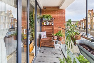 Valley Road, London, SW16