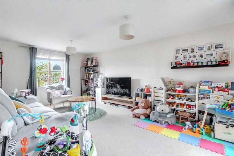 Hamilton Court, Trafalgar Square, Poringland, Norwich, NR14