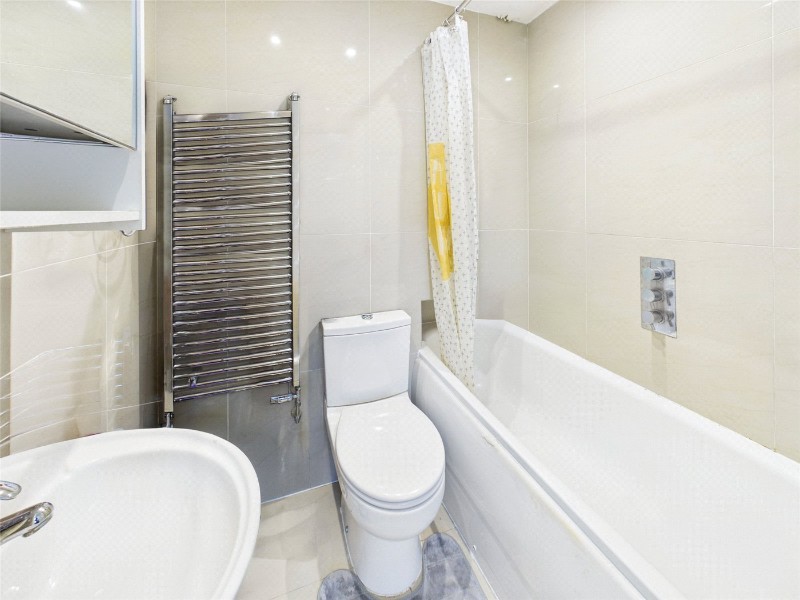 Renters Avenue, London, NW4