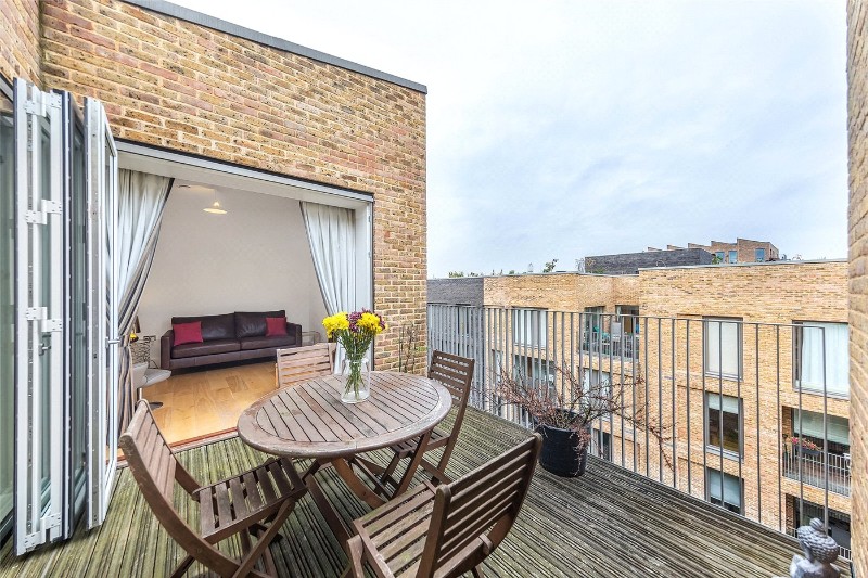Arbor House, Narrowboat Avenue, Brentford, TW8