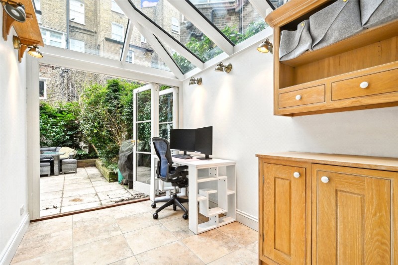 Alderney Street, London, SW1V