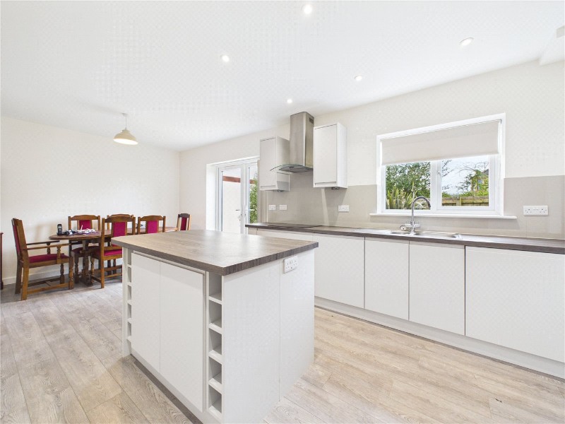 Threwstones Close, Tiverton, Devon, EX16