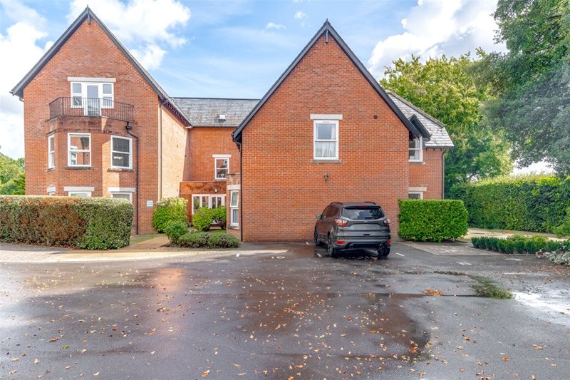 Cranfield Avenue, Wimborne, Dorset, BH21