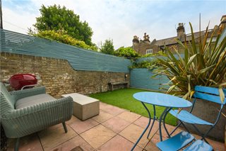 Kilburn Lane, London, W10