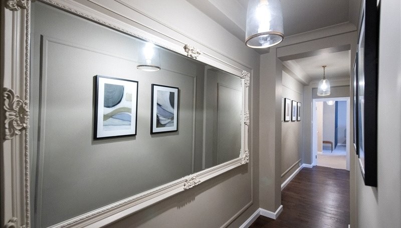 Hill Street, London, W1J