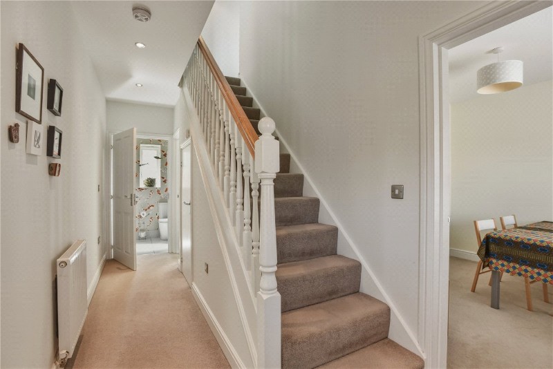 Saturn Way, Stratford-upon-Avon, Warwickshire, CV37