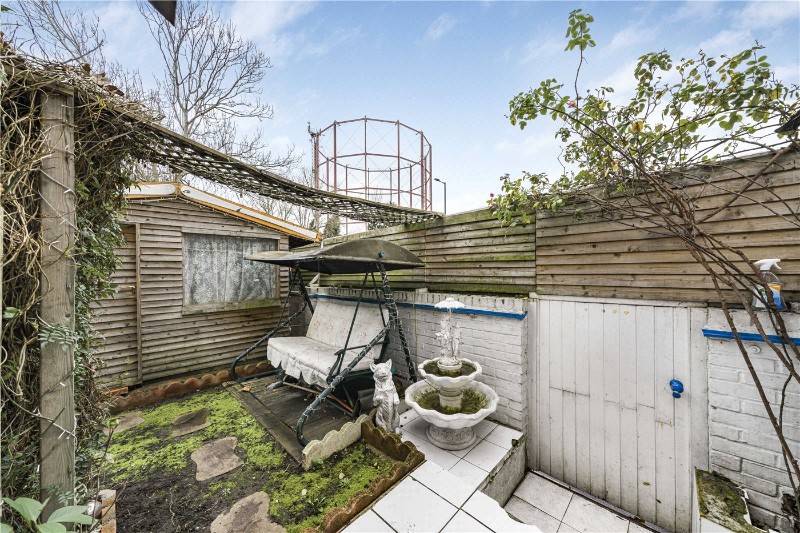 Isambard Place, London, SE16